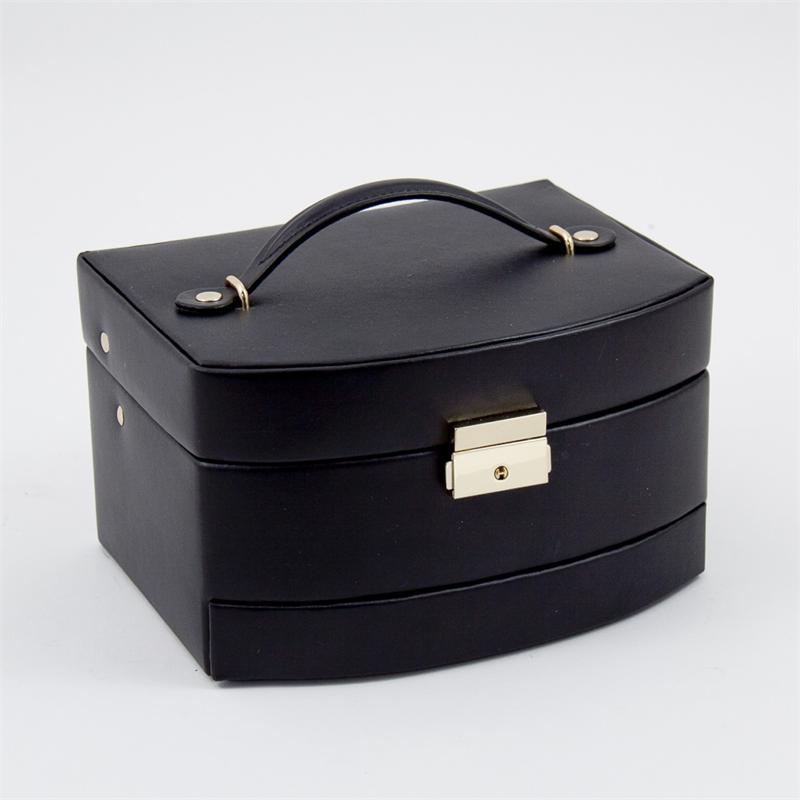 Bey Berk Black Leather Jewelry Case