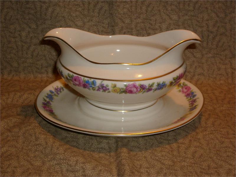 CASTLETON CHINA, MANOR PATTERN, (1) GRAVYBOAT & PLATE
