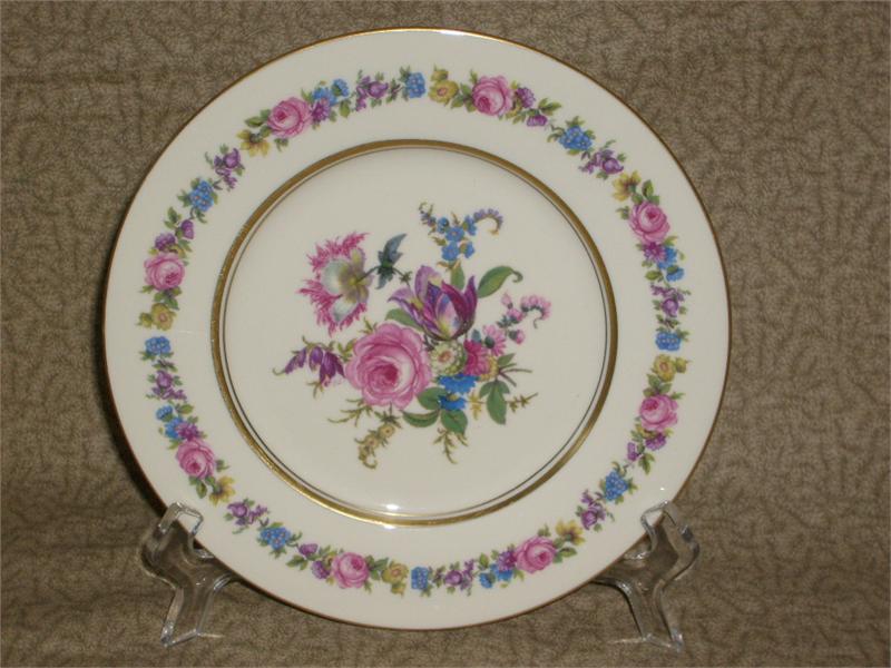 CASTLETON CHINA, MANOR PATTERN, (1) LUNCHEON PLATE